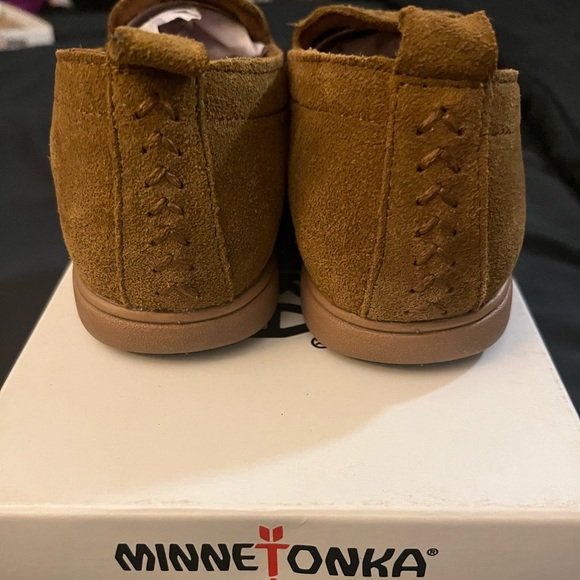 Minnetonka moccasin women slippers - Picture 2 of 3